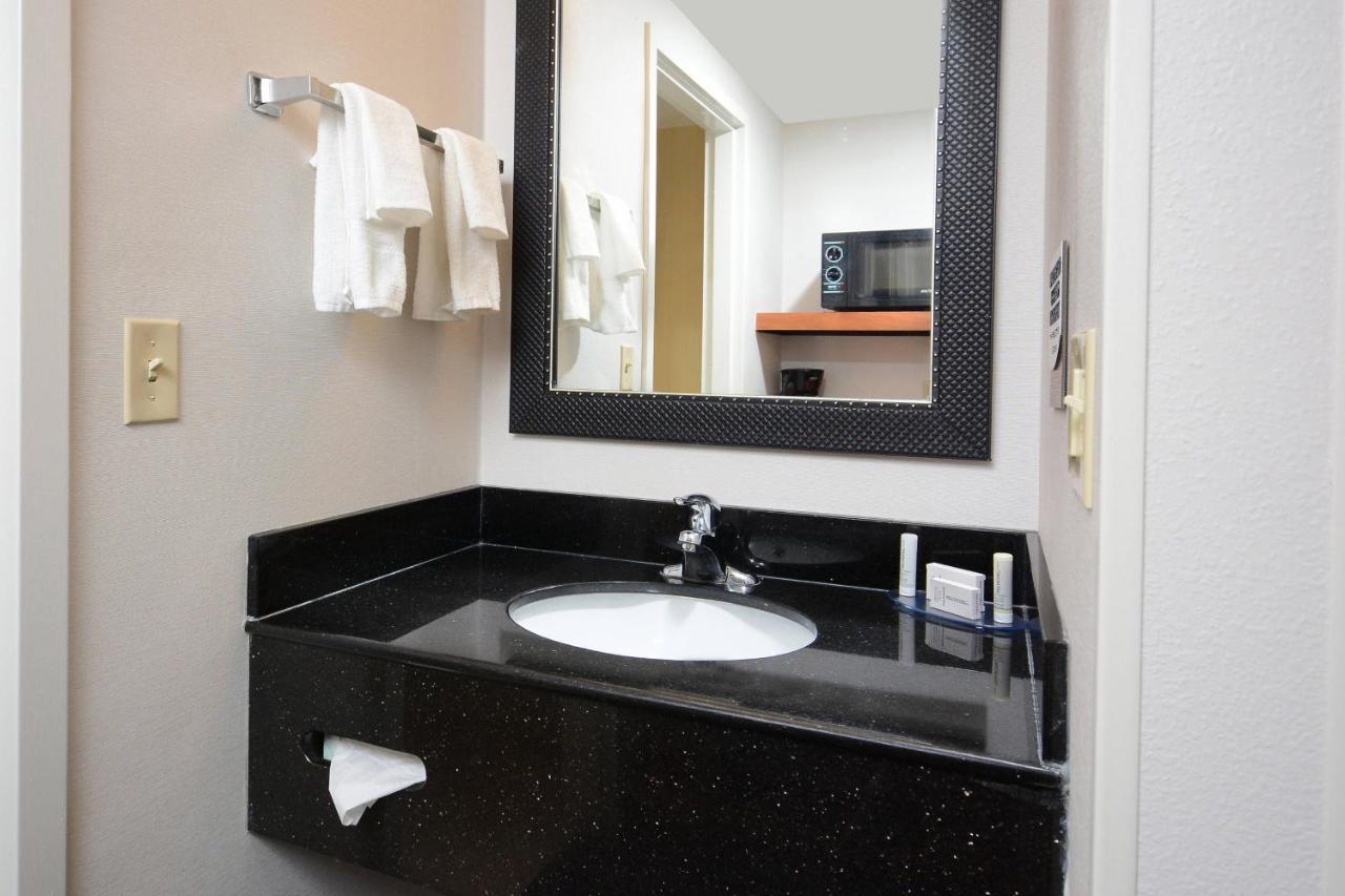 Fairfield Inn & Suites By Marriott Charlottesville North Exteriér fotografie
